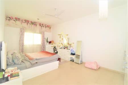 فلیٹ 3 غرف نوم للبيع في كورنيش البحيرة، الشارقة - للبيع شقه 3 غرف وصاله اطلاله