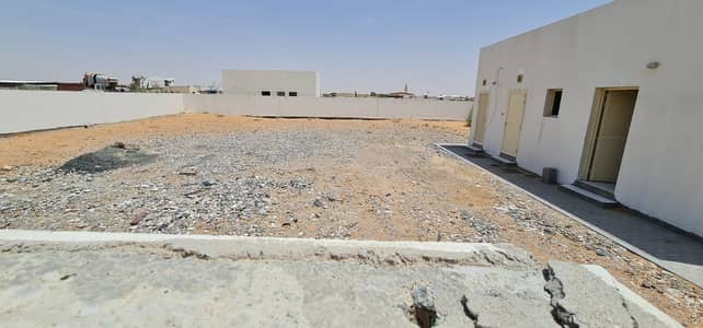 Industrial Land for Rent in Al Bataeh, Sharjah - Yard For Rent in bataeh(10000 Sqft)