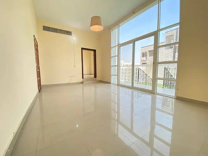 Квартира в Халифа Сити, 2 cпальни, 58000 AED - 6303321