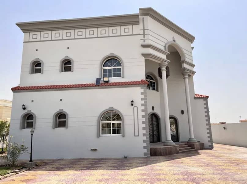 LUXURY VILLA   FOR RENT IN WARQAA(5bed+hall+living +dining)