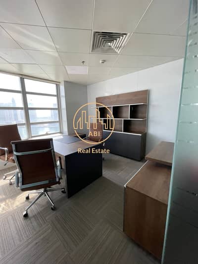 Office for Rent in Business Bay, Dubai - Fully Fitted With Glass Partitions, Pantry & Toilet Vacant
