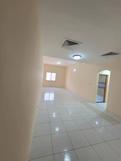 2 Bedroom Flat for Rent in Mirdif, Dubai - Apartment 2 bedroom for rent in Mirdif mall building