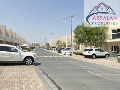 3 Bedroom Villa for Rent in Al Warsan, Dubai - READY TO MOVE 3 BHK PLUS MAID SIGNAL ROW [NR