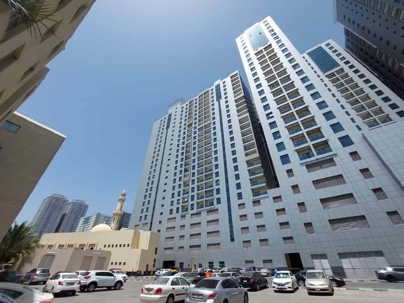Chiller Free 1 Bedroom Hall with Parking for Rent in City towers
