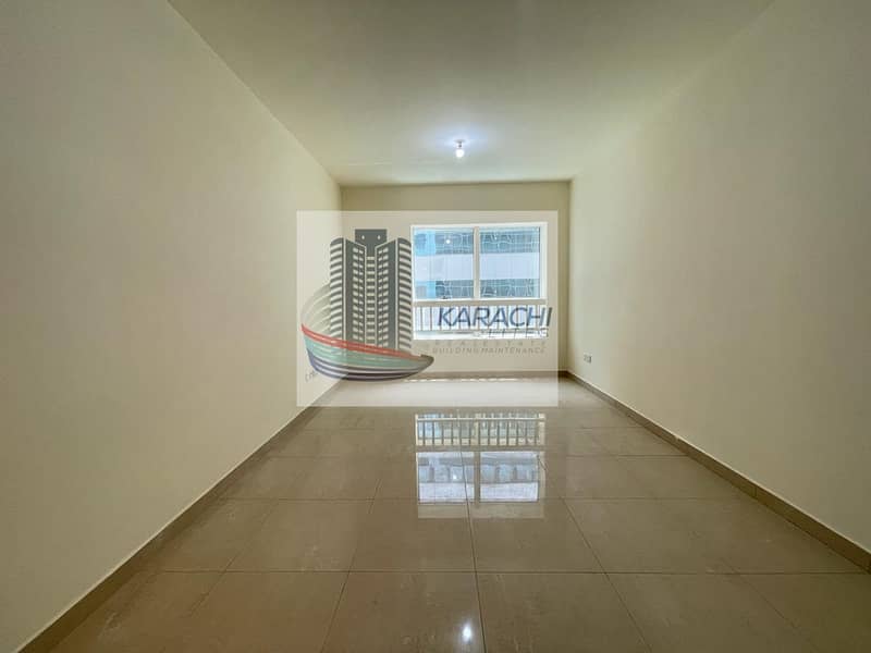 شقة في آل نهيان 1 غرفة 47000 درهم - 6318831