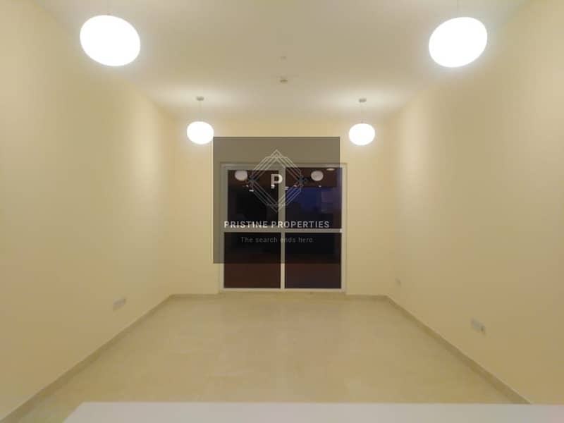 Квартира в Аль Раха Бич，Аль Зейна, 2 cпальни, 90000 AED - 6228198