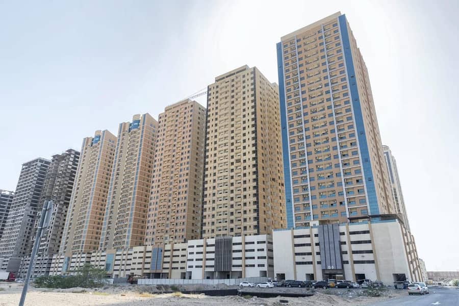 Apartment for sale - Emirates City - very special price