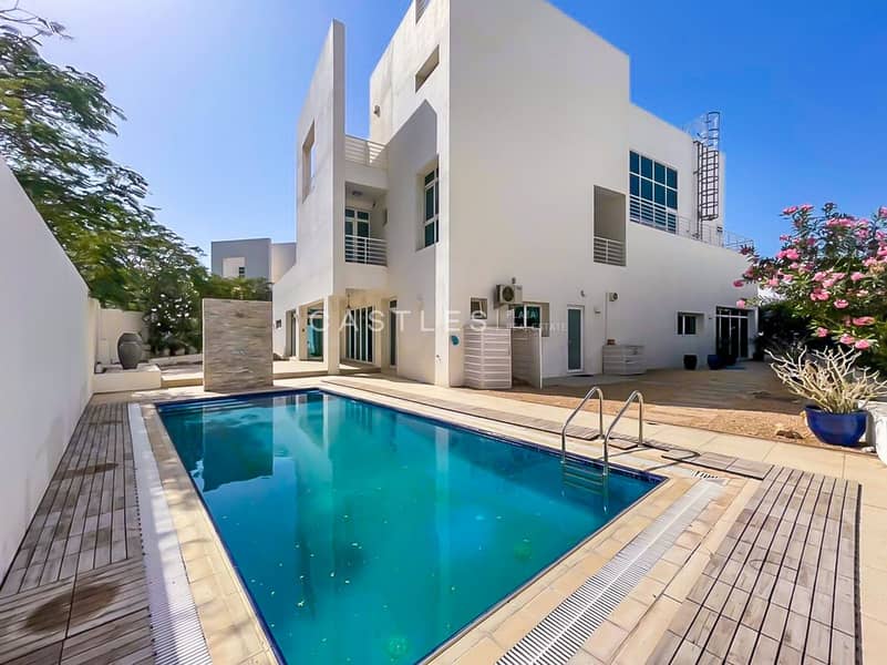 Modified, Furnished Luxury Villa With Private Pool In All Sufouh