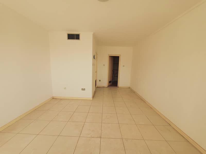Duplex 3/Br Apt. Just in 60K, Family Sharing also Allowed,  6 Cheques Payment, 15 Days Free, Near Stadium Metro, Last Un
