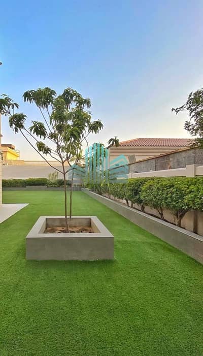 4 Bedroom Villa for Sale in Nad Al Hamar, Dubai - BEAUTIFUL & LUXURIOS VILLA | HAND PAINTED ART WORK ON CEILING | MARBLE & WOODEN FINISHNGS