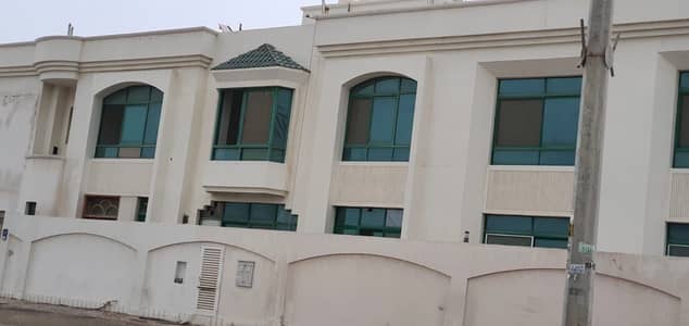 فيلا مجمع سكني 14 غرف نوم للبيع في ربدان، أبوظبي - فيلا مجمع سكني في ربدان 14 غرف 8500000 درهم - 6311023