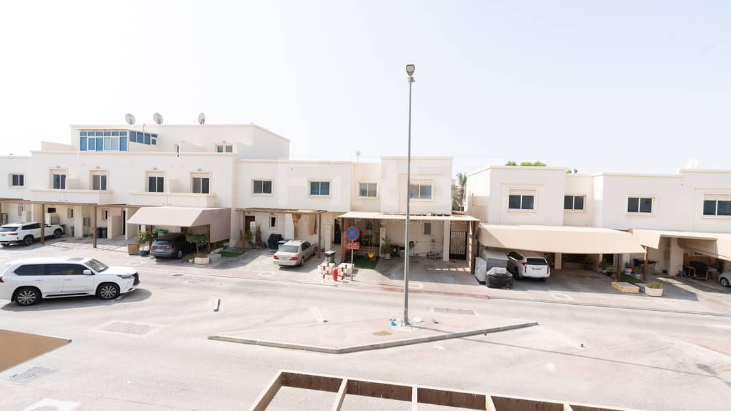 Perfect Location | Excellent Double Row Villa Perfect Location | Excellent Double Row Villa