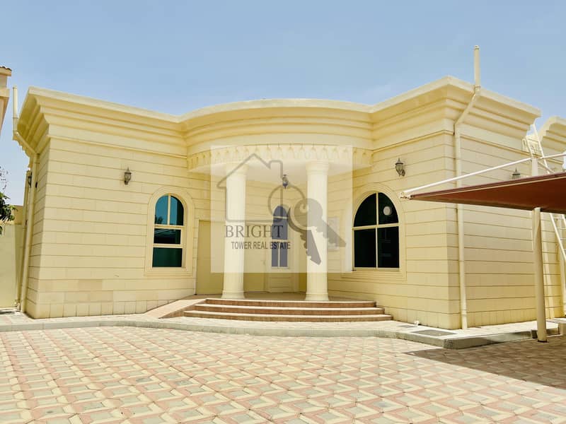 Вилла в Шиаб Аль Ашхар, 7 спален, 150000 AED - 6158050