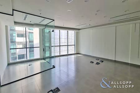 Office for Rent in Business Bay, Dubai - Newly fitted | Next To Metro | Partition