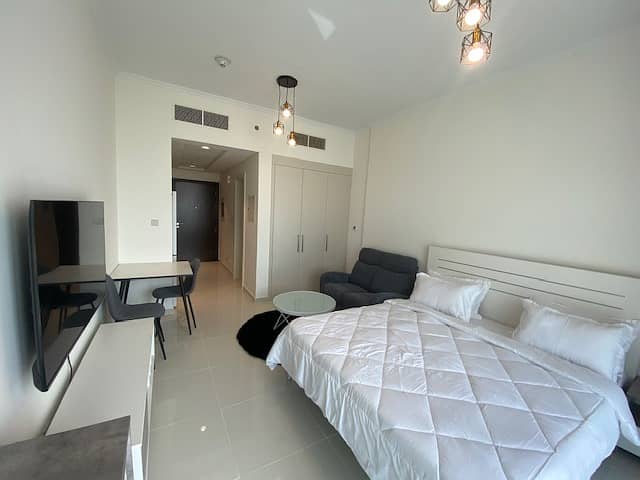 Well Furnished ! Studio ! Carson Tower B