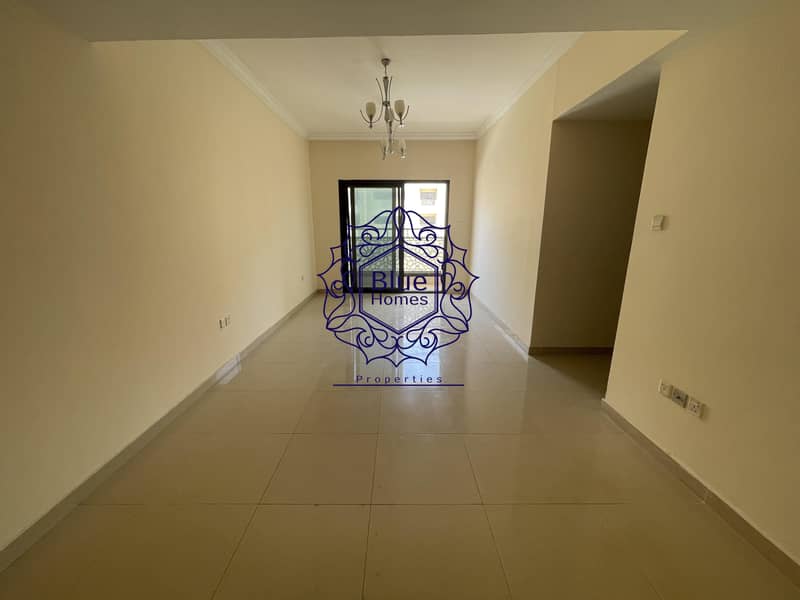 شقة في تجارية مويلح 2 غرف 36000 درهم - 6325907