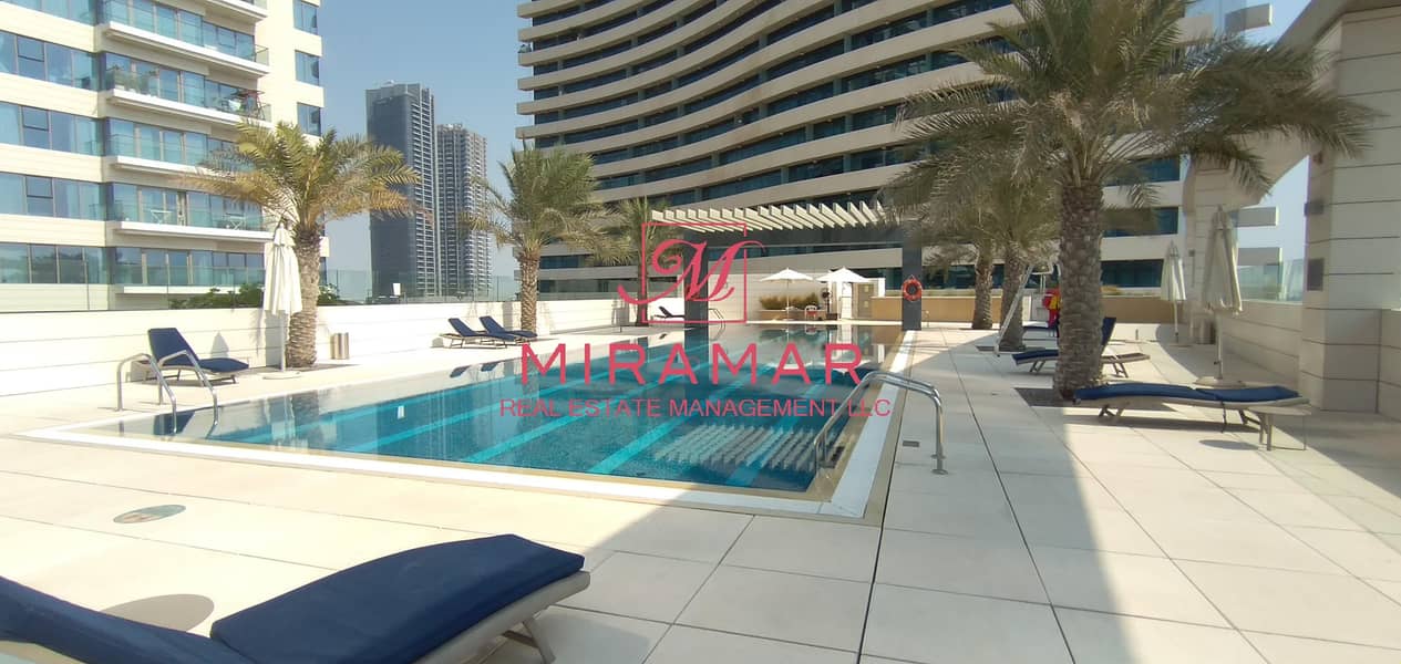 HOT OFFER LUXURY LARGE 1 BEDROOM APARTMENT  WITH  BALCONY MARINA AND COMMUNITY VIEW