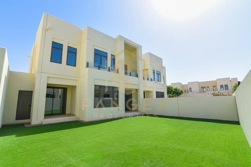 Large Backyard | Close to Swimming Pool and Park