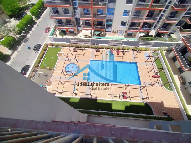 Pool View 2bhk+Maid Room Chiller Free Near Metro