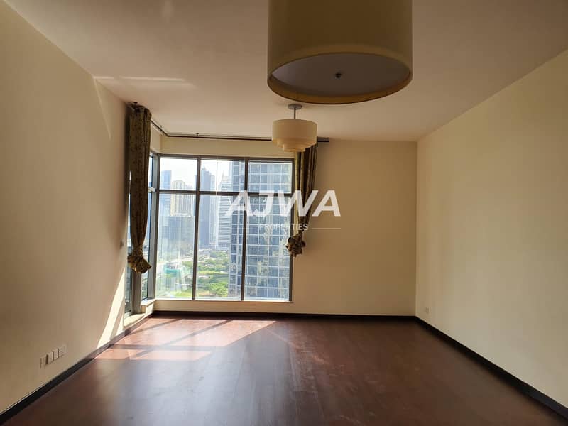 1 Bedroom apartment with Stunning Lake View