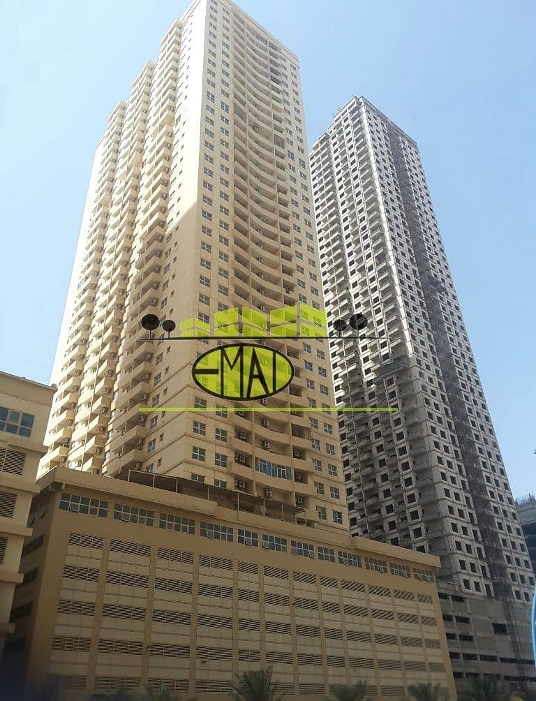 شقة في برج الزنبق،مدينة الإمارات‬ 1 غرفة 16500 درهم - 6329670