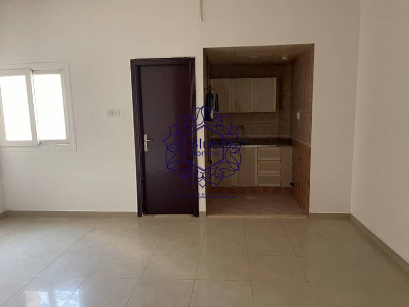 Big studio flat in new muwaileh  near al zahia city center