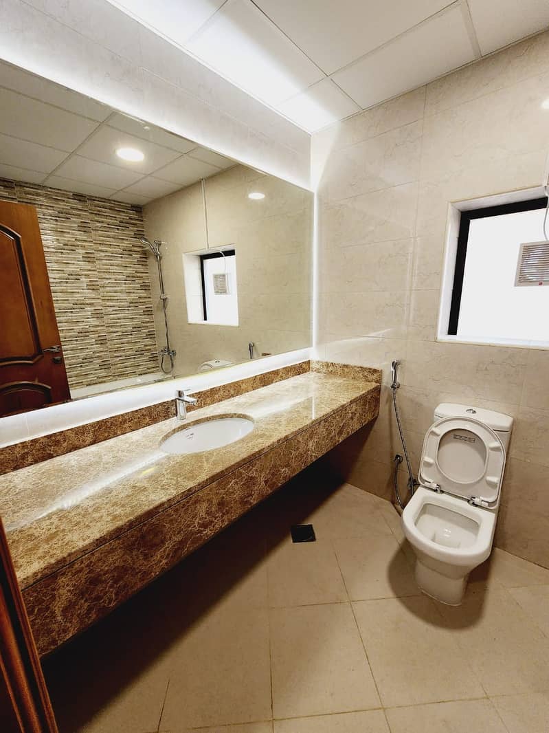 15 washroom suite