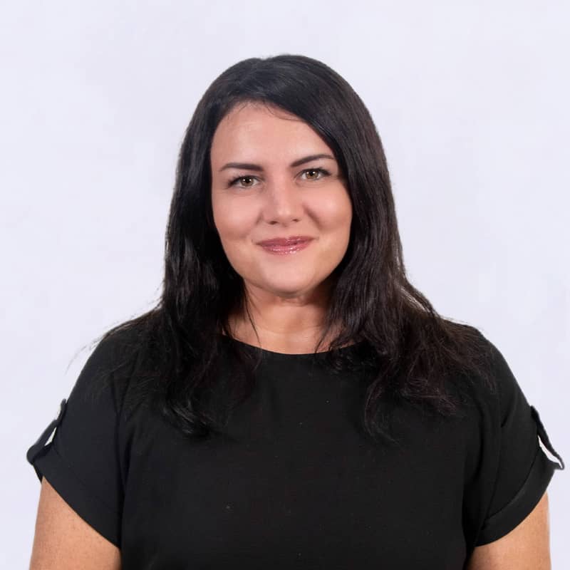 Laura Adams