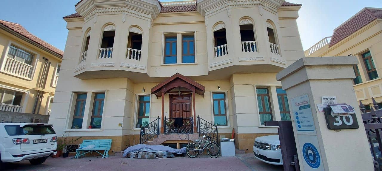 European Style Villa With basement Hall and Study Room 3br Compound Villa For Rent in Liwan.