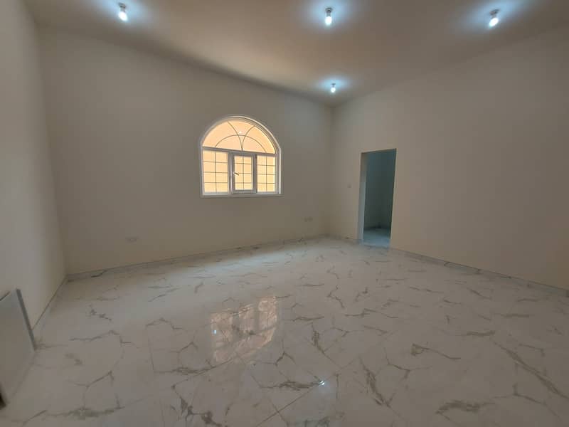 Brand New 3 Master Bedrooms, Majlis 4 Bathrooms Mulhaq