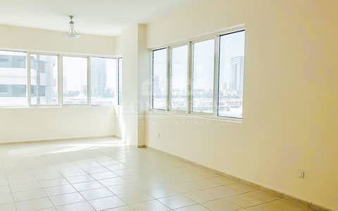2 Bedroom Flat for Rent in Dubai Sports City, Dubai - Bright Spacious 2 B/R | Well Maintained