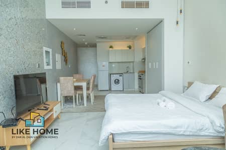 Studio for Rent in Business Bay, Dubai - Like Home: Fully Furnished Studio with Canal View