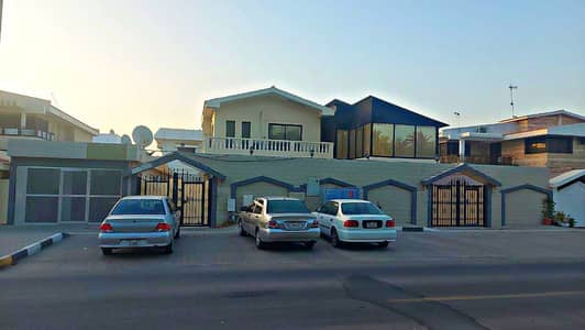 5 Bedroom Villa for Sale in Al Jazzat, Sharjah - Distinctive villa for sale in Jazzat