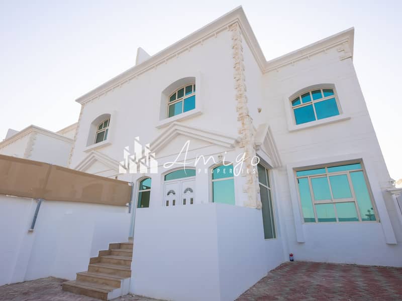 Вилла в Халифа Сити, 6 спален, 160000 AED - 6212269