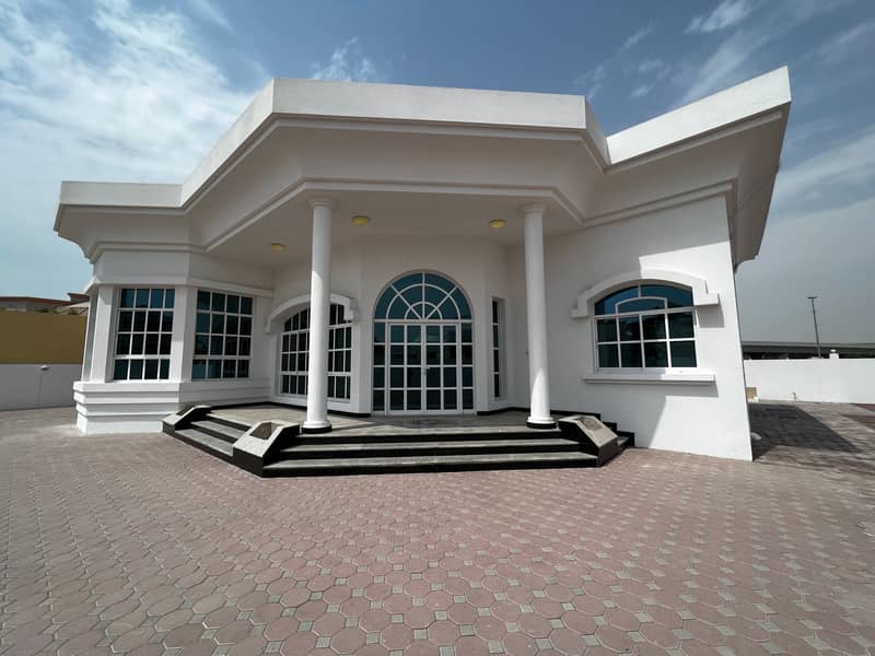 Beautiful 3 bhk+Maid's room independent villa for rent in Al Twar 3