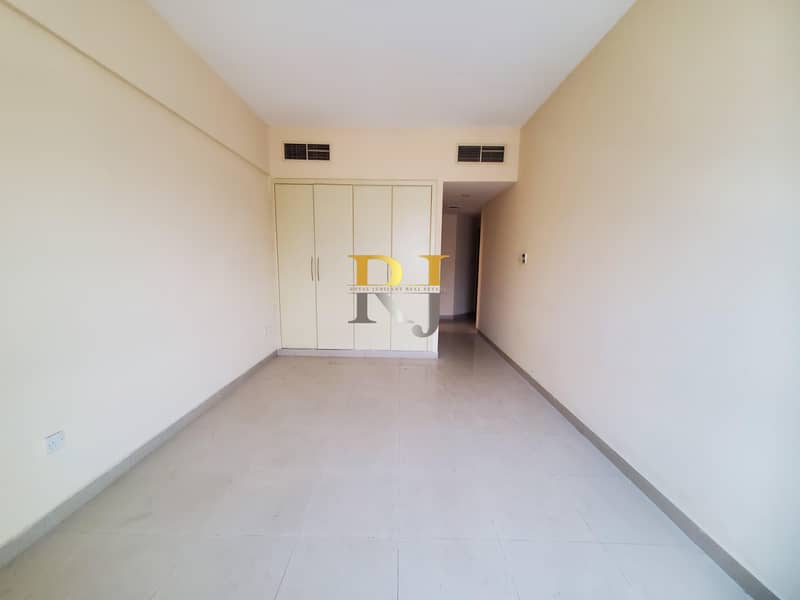 3bhk With Balcony Only 58K Rent-For 13 Month-Central Gas-2 Parking Slot-Good Locality