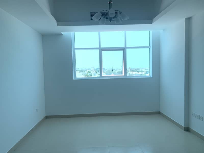 Brand new,Burj view specious 2bhk rent 75k only in 4chqs payment