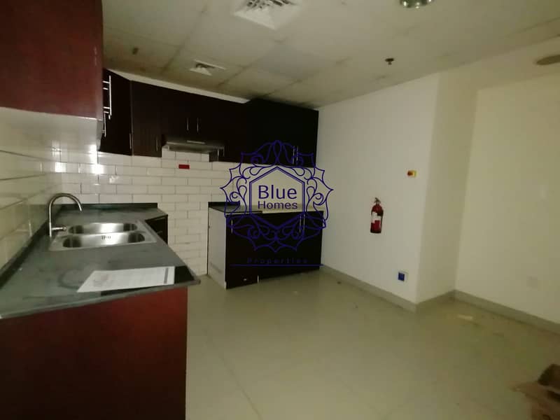 Affordable and spacious 1-BHK | high floor |balcony |closed kitchen||well known building