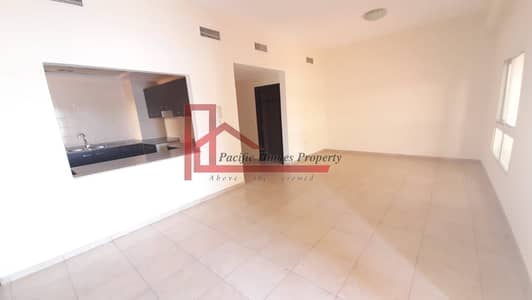 2 Bedroom Flat for Rent in Remraam, Dubai - 2Beds Apt with Semi Close Kitchen and Terrace