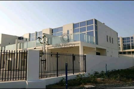Modern Style Villa I trixis I 3+maid corner Townhouses