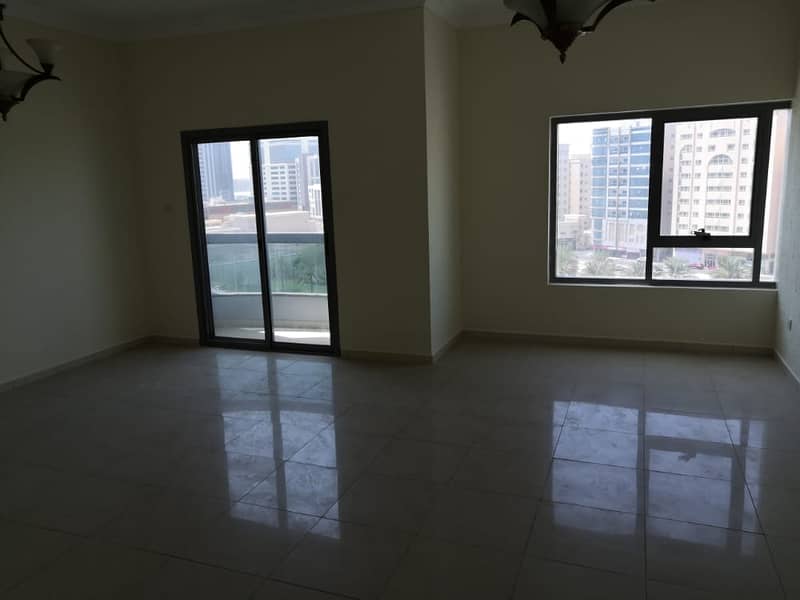 6 For sale an apartment of 3 rooms and a hall with a balcony in Al Majaz 3 in Al Serhi Tower
