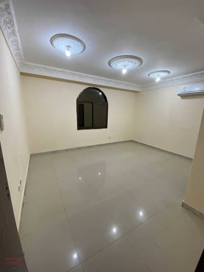 Studio for Rent in Al Wahdah, Abu Dhabi - Excellent studio with roof terrace in a villa opposite Al Wahda Mall for rent monthly