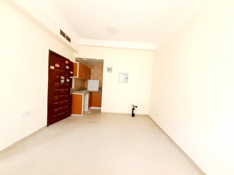 Spacious Studio apartment Saiprit kitchen near to bas satop just 10k in Muwailih sharjah