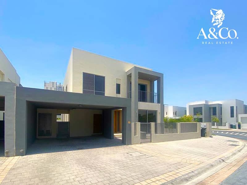 Corner Plot | Close to Pool | Landscaped