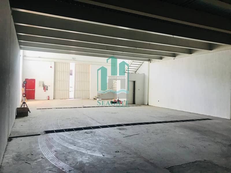 4000 sq ft commercial warehouse for garage in al quoz 3