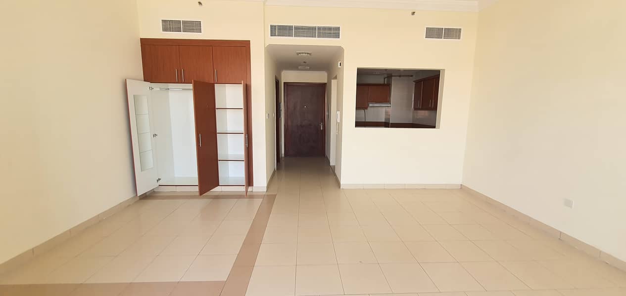 Spacious Studio with all facilities in warsan 4 just 28k in 4/6 Cheque payment