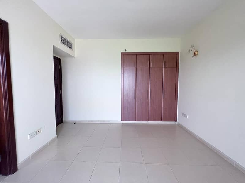 12 CHEQUE PAYMENT•  SPACIOUS APARTMENT •FRONT OF RTA BUS STOP •NEAR BY METRO •