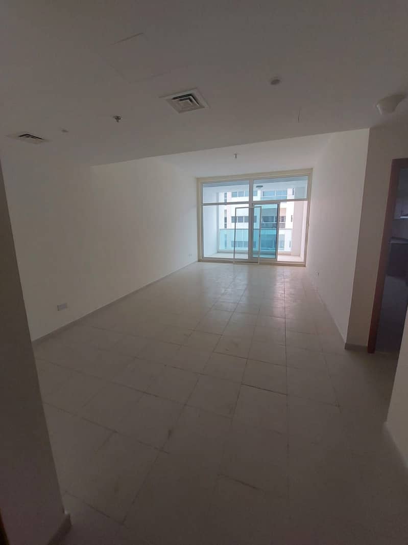 Apartment three rooms and a hall 4 bathrooms maid room for sale in Ajman One Towers