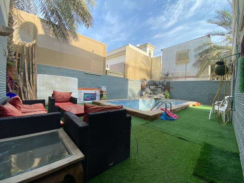 4 BEDROOM HALL VILLA MAIN ROAD IN DARARI WITH GARDEN