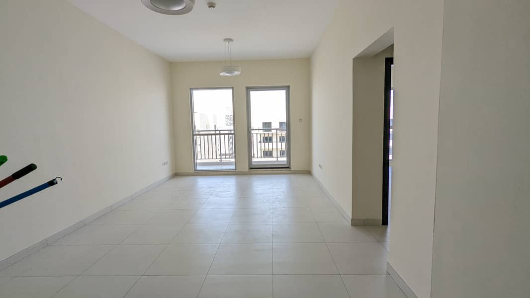 SPACIOUS BEDROOM WITH ALL FACILITIES// ROAD SIDE VIEW// ONLY 42K AED
